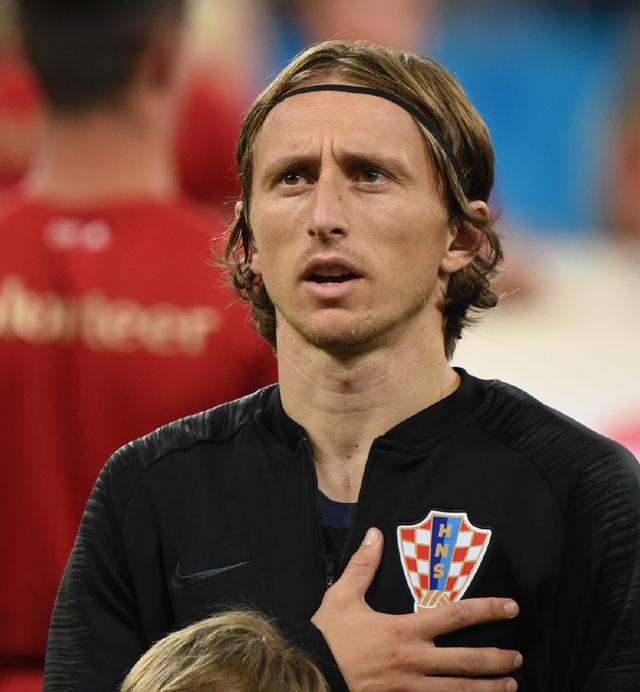 孔德数据：2次射门上演梅开二度好戏，97次传球3次抢断