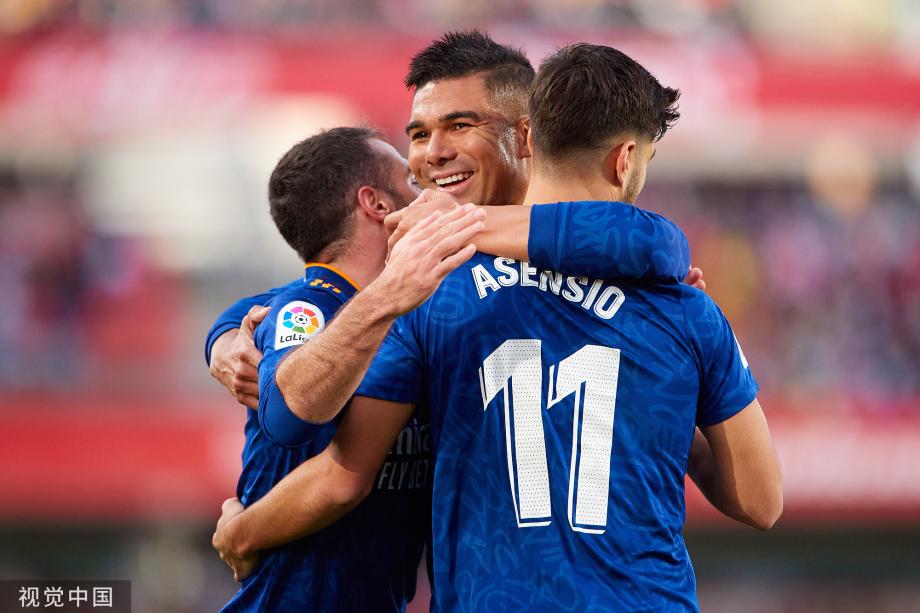 官方：英格兰名哨安东尼-泰勒将执法欧冠第4轮布鲁日vs巴萨