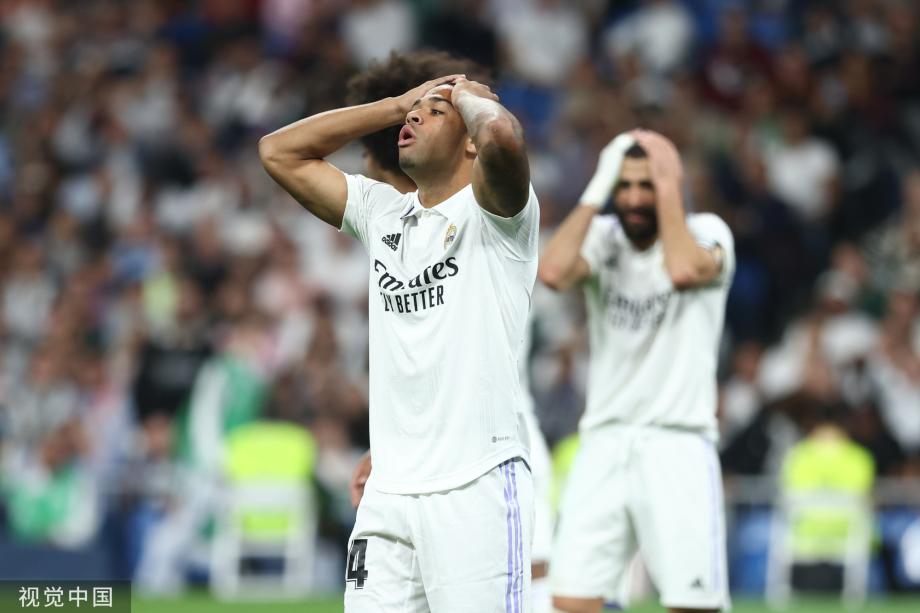 他是全场最耀眼的那个人