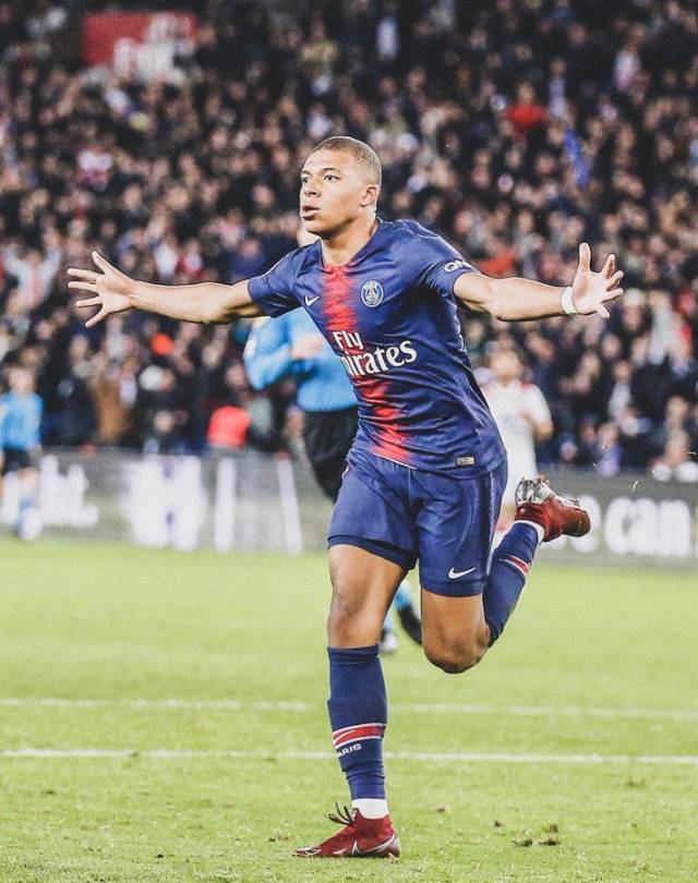 津媒：为更好地与球迷交流，于根伟将在近日进行一次线上直播