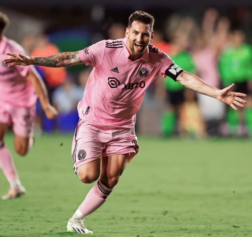 里沙利松晒AI制作孙兴慜雕像图，并艾特热刺官方“请安排”