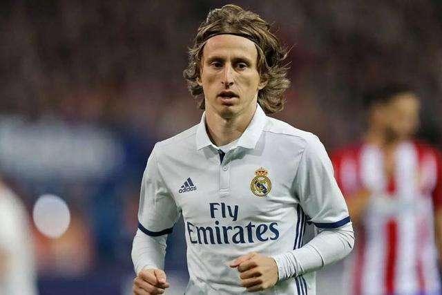 卡恩：近13个赛季德甲拜仁12次夺冠，从长远看这是不健康的